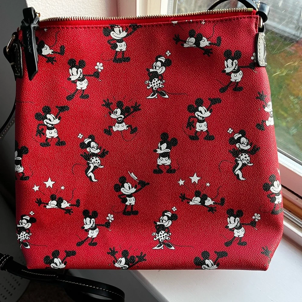 Mickey Mouse crossbody purse - Picture 2 of 3